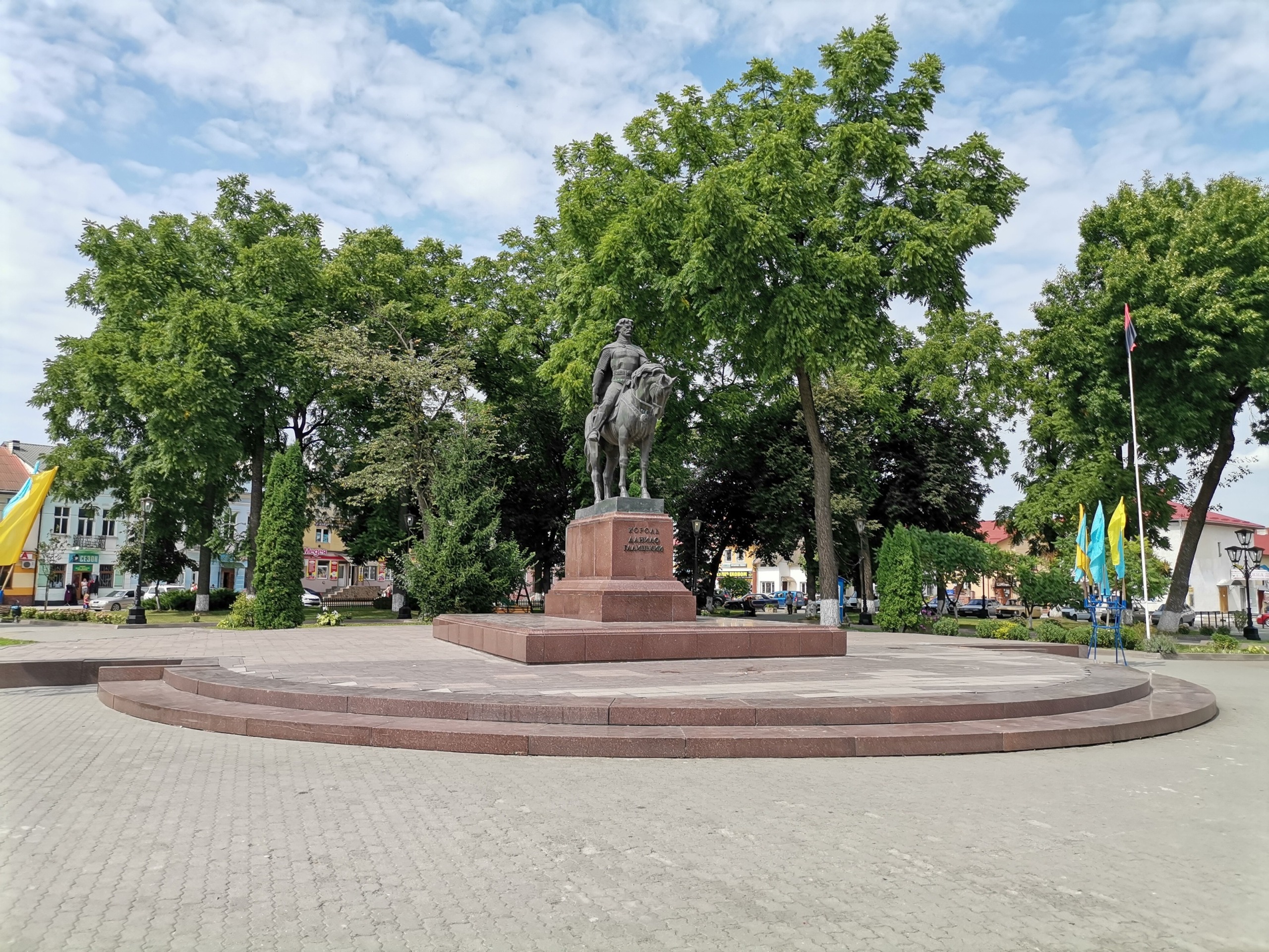 Пам’ятник Данилу Галицькому в Галичі